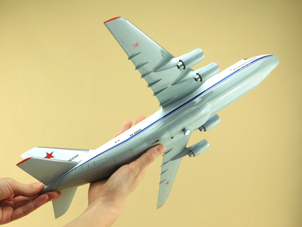 Модель самолета Ан-124-100 (М1:144, ВВС России, RF-82032, Владимир Гладилин)