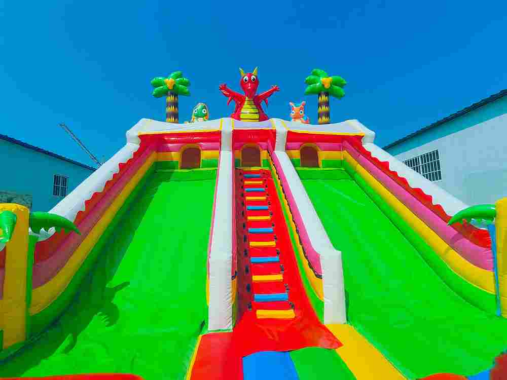 Коммерческий надувной батут «Дракоша и Друзья», 14*7*7 м