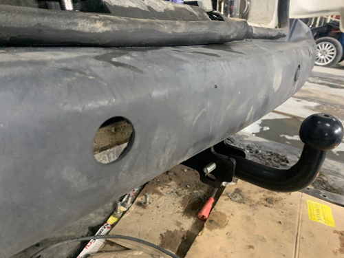 Фаркоп Гарант на Volkswagen T5/T6 G-V044 (с 2003 по 2015 г.в.с 2015 г.в.(Вкл. авто с парктрониками)) (паспорт и сертификат в комплекте)(без электрики)