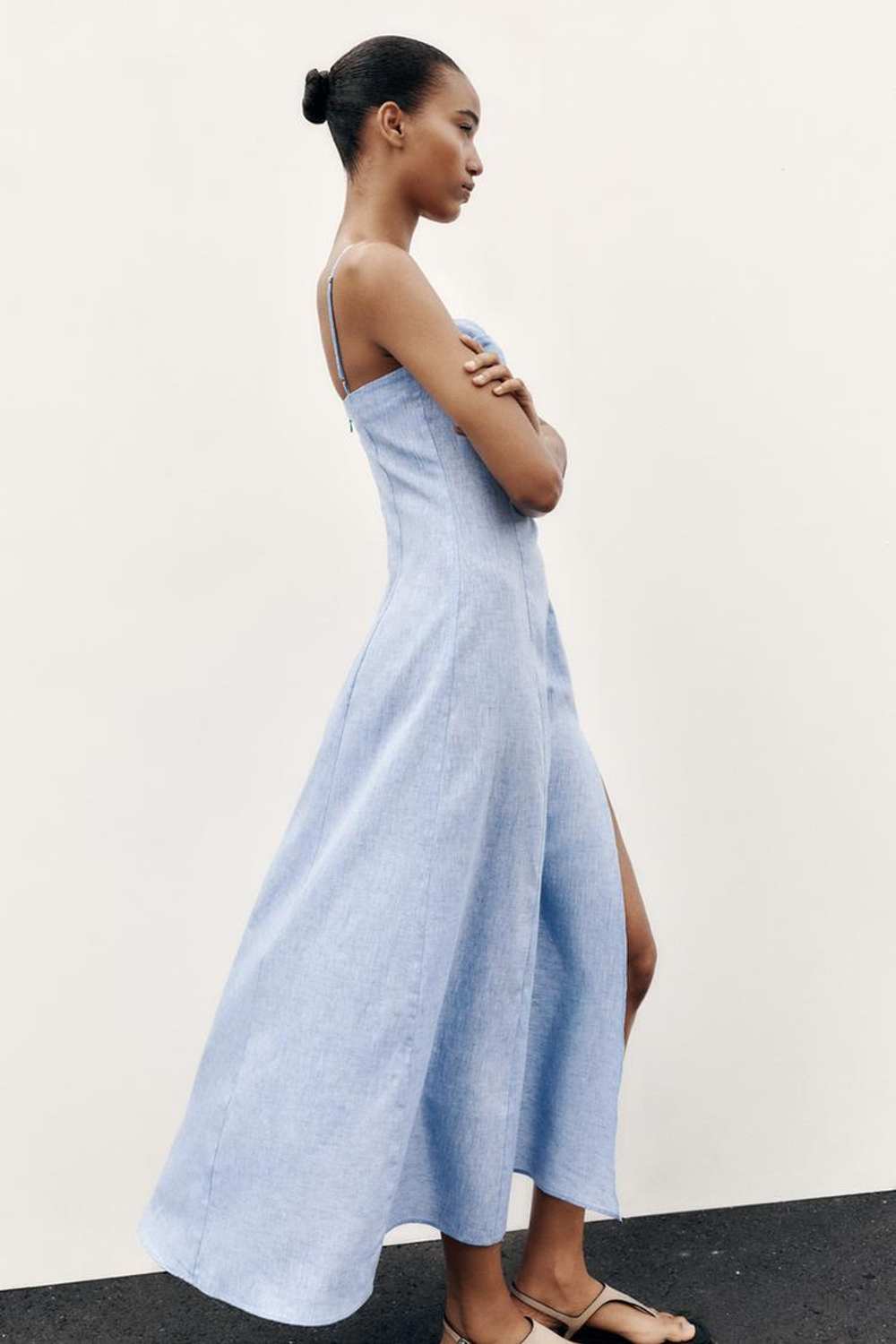 ZARA КОРСЕТНОЕ ПЛАТЬЕ МИДИ ИЗ ЛЬНА, СИНИЙ