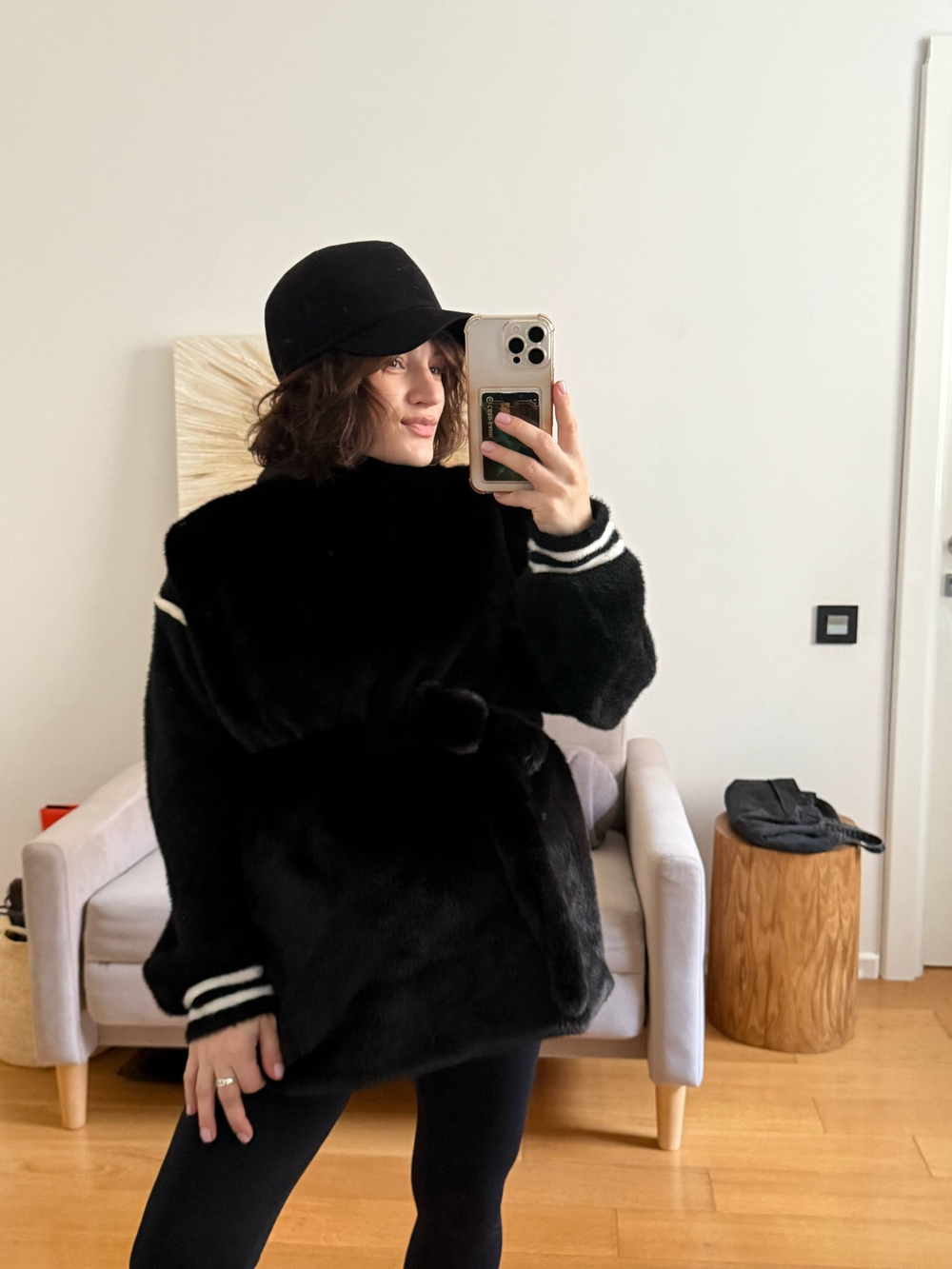 Меховая манишка с поясом Черный