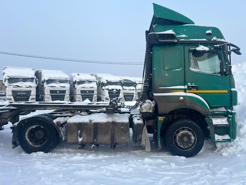 КамАЗ 5490 4x2 Седельный тягач 5490-S5 (Дизельный, 12,0 л, 401 л.с., МТ)
