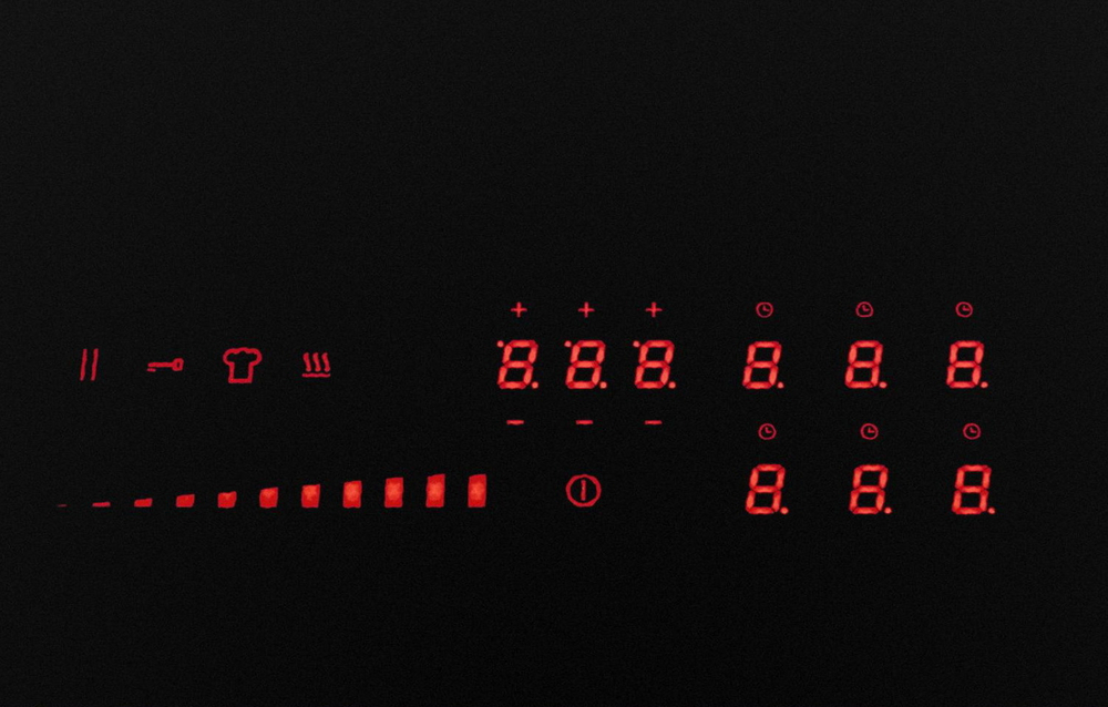 Варочная панель индукционная DELONGHI SLI 804 RUS