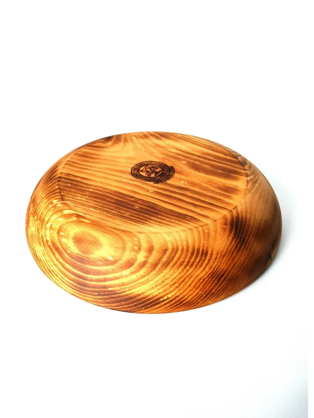 Деревянная сервировочная тарелка из кедра