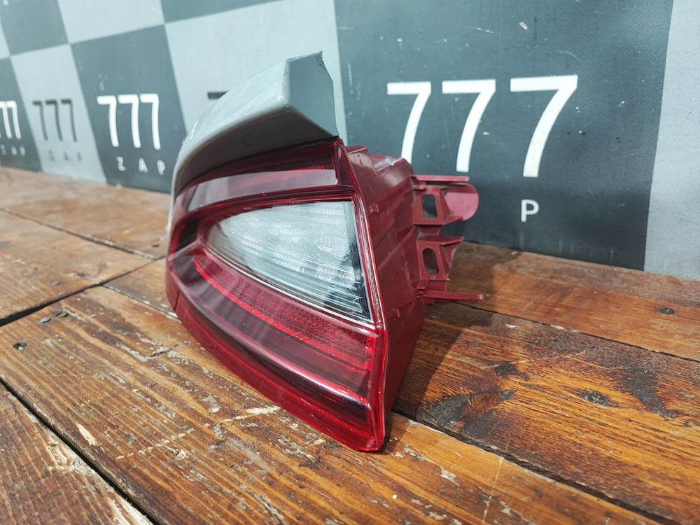 Фонарь задний левый Kia Stinger (CK) 17-нв Б/У Оригинал 92401J5100