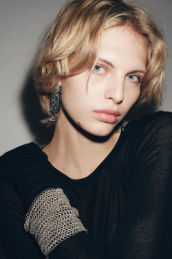 ZARA ШИРОКИЙ МЕТАЛЛИЧЕСКИЙ БРАСЛЕТ, СЕРЕБРИСТЫЙ