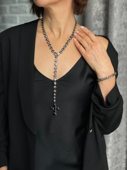 Браслет жесткий из кристаллов Swarovski в оттенке графит