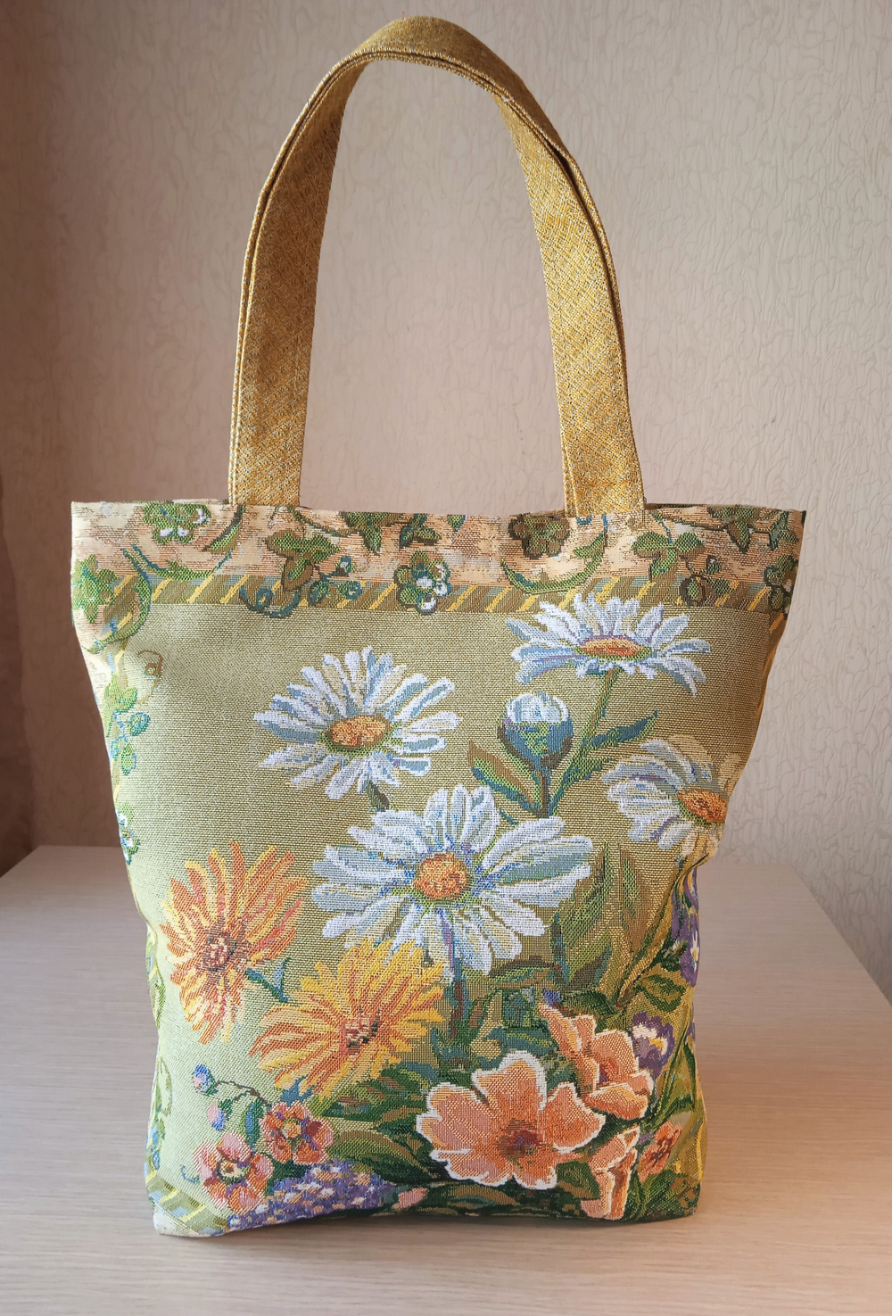 Гобеленовая сумка Летний сад (39х39х12)