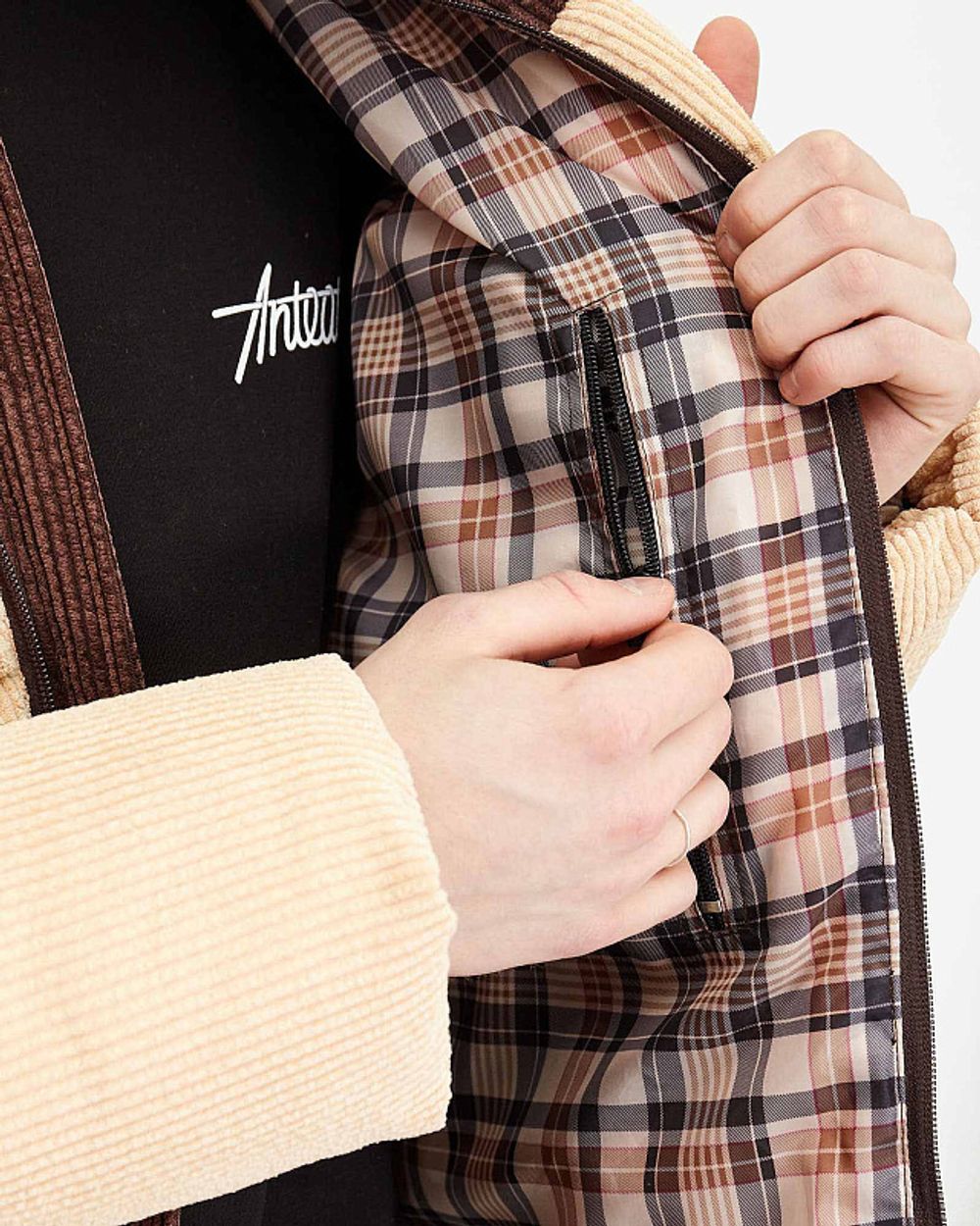 Пуховик Anteater AW24 Downjacket Velvet Combo Beige