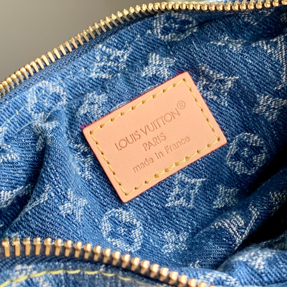 Louis Vuitton Pochette Valley