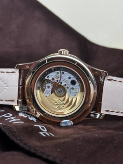 Часы Patek Philippe Complicated Watches 5205