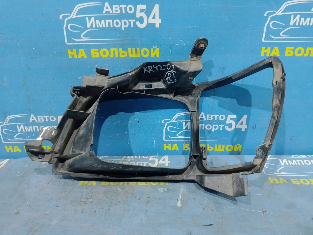 Рамка фары TOYOTA TOWNACE NOAH 1996-1998