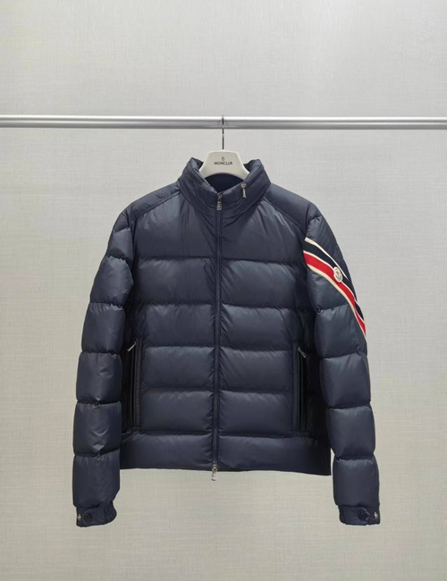 Пуховик Moncler