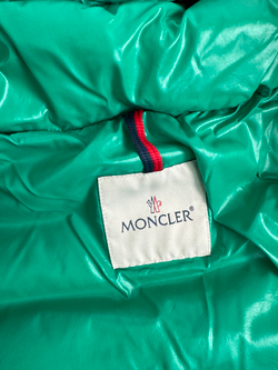 Пуховик Moncler