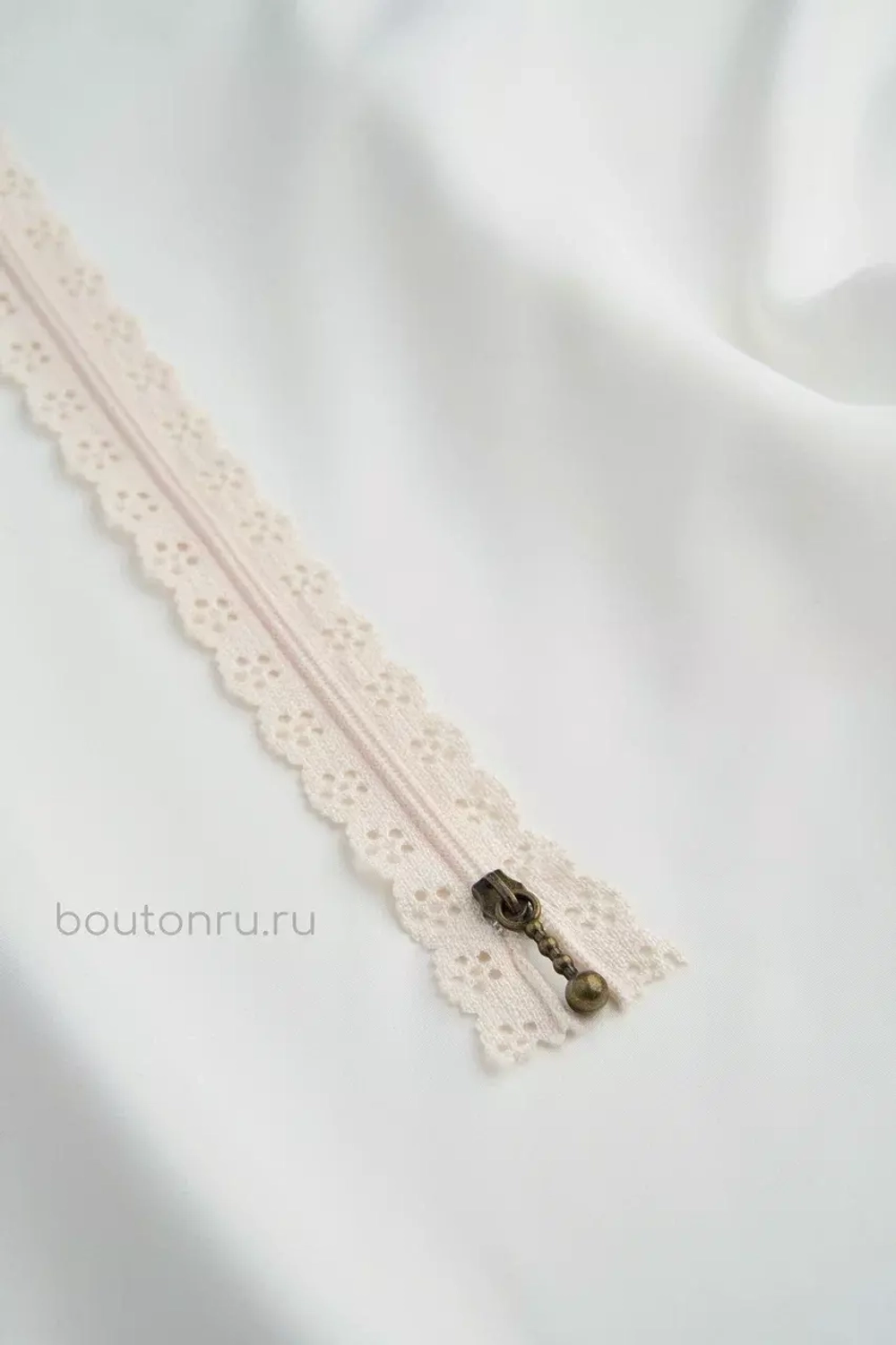 Молния ажурная молочная