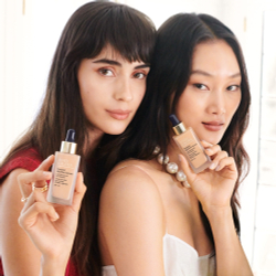 Estee Lauder Futurist SkinTint Serum Foundation With Botanical Oil Infusion SPF 20 - Тональная основа SPF 20, 30 ml