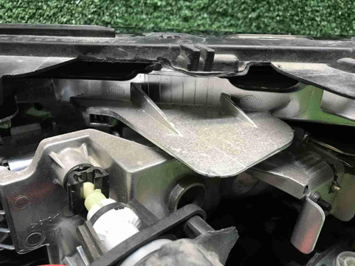 Битая Фара правая Geely Tugella (2019-2024) LED