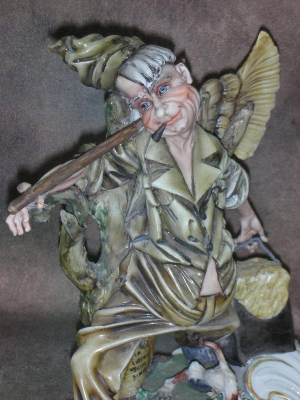 Статуэтка. Фарфор. Свободный выход. Capodimonte. Италия