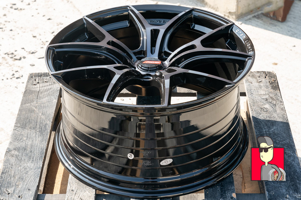 Комплект дисков Rays Gram Lights 19x9.5 et38 5x114.3