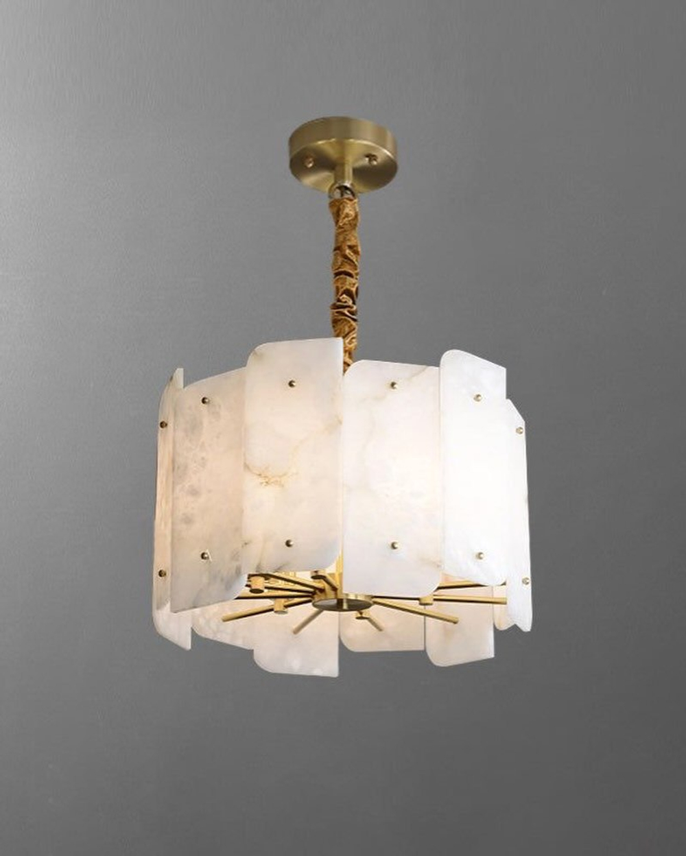 Стильная люстра с каменными пластинами ✨