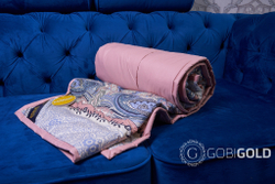 Одеяло стеганое из верблюжьего пуха 150х200 см. (ERDENET) - сиреневый узор