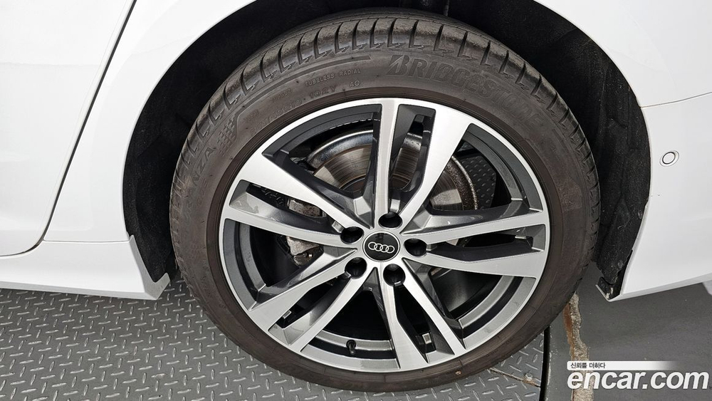 Audi A6 (C8) 40 TDI Premium (06.2022)
