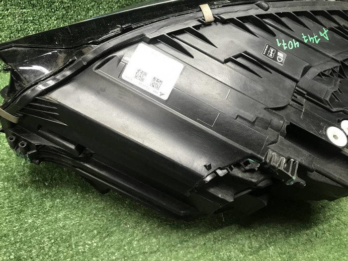 Фара правая Mercedes S W223 (20-нв) Digital Light