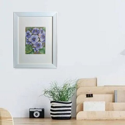 Картина акварельная авторская в раме и паспарту 21х30 см на стену для интерьера "Фиалка"