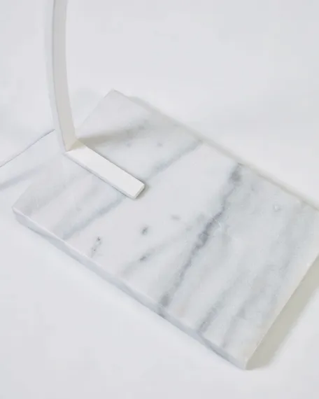 Торшер Juhe 210 см с отделкой из ясеня и мрамора | La Forma | Испания | Купить в Hallberg.ru