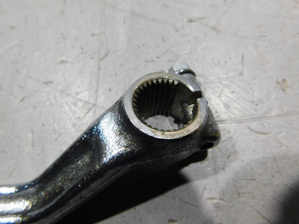 Лапка заднего тормоза Yamaha V-Max 1200 021086