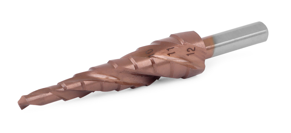 Ступенчатое сверло MESSER HSS CO 4-12х9 с кобальтовым покрытием и тремя спиральными канавками.