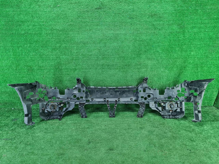 Кронштейн переднего бампера Mercedes C w203 (2000-2008)