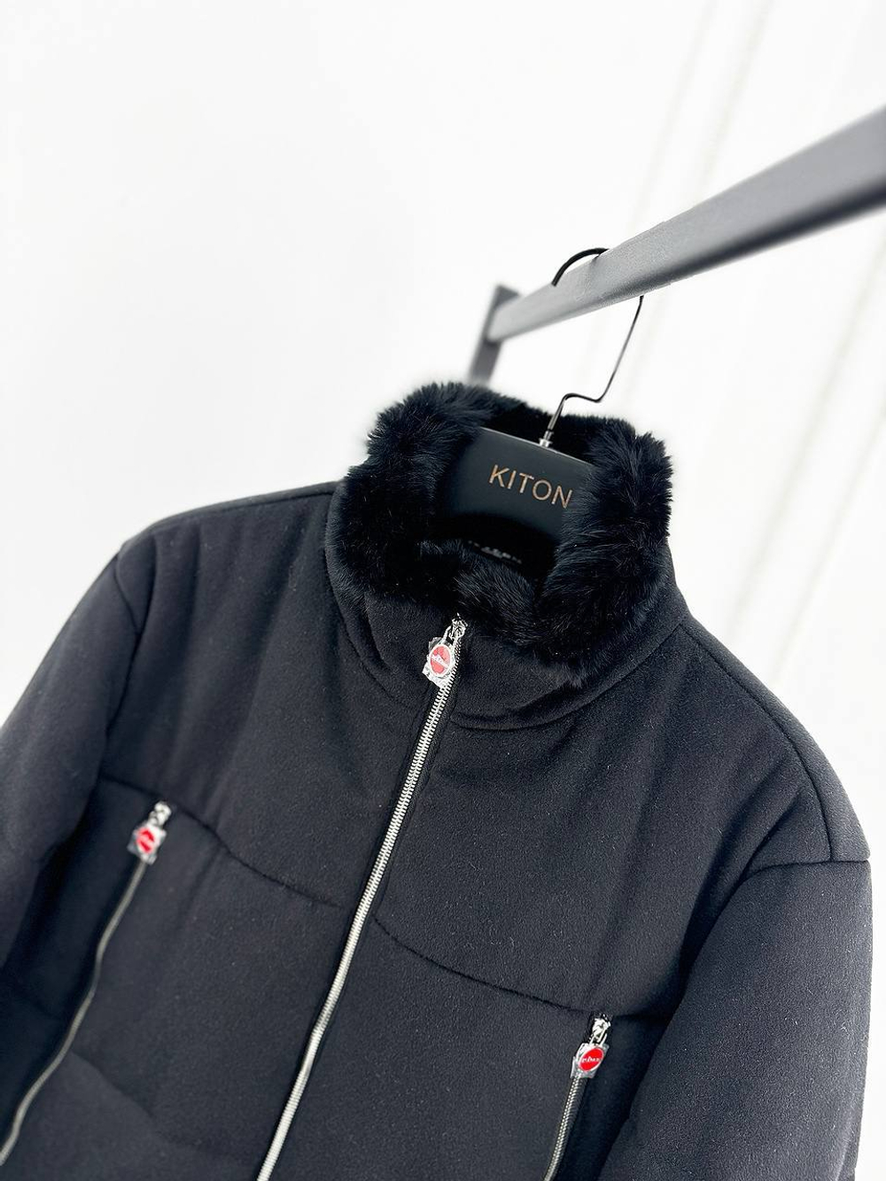 Пуховик Kiton