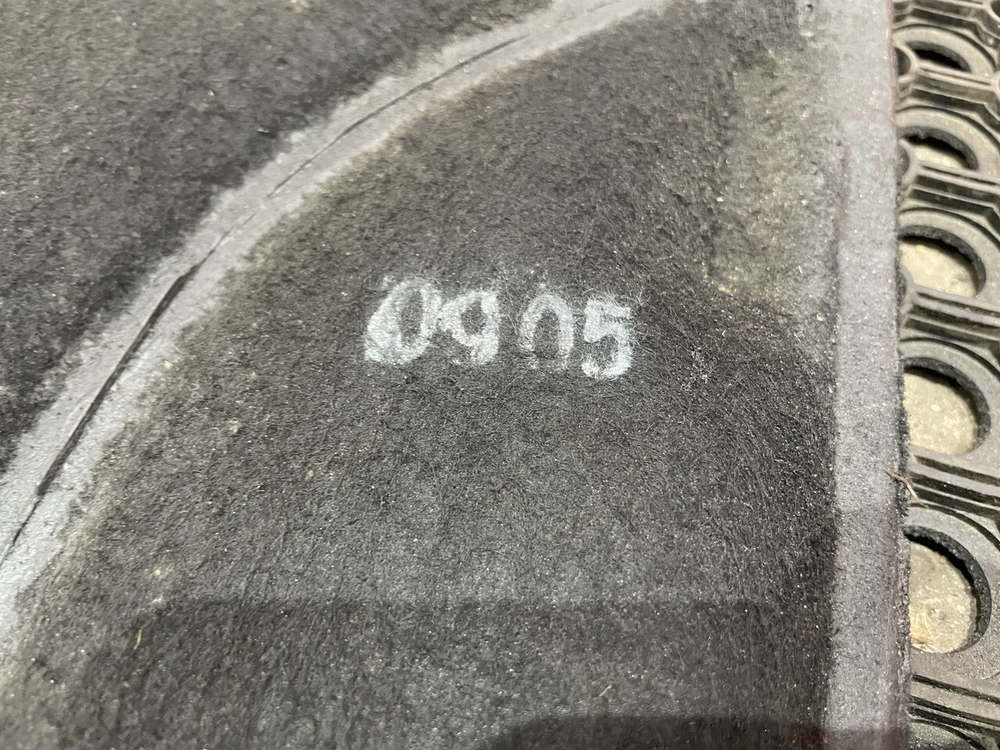 Шумоизоляция двигателя левая