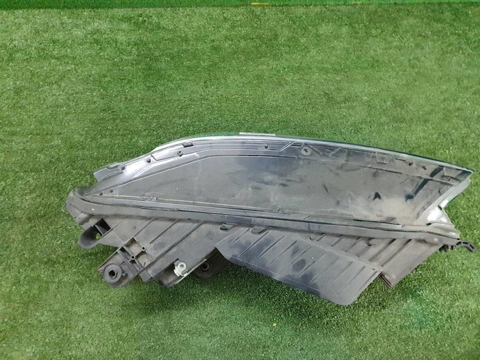 Битая Фара левая VW Touareg 3 (2018-н.в.) LED