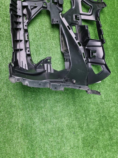 Кронштейн ПТФ правый BMW X1 F48 (2019-2022)