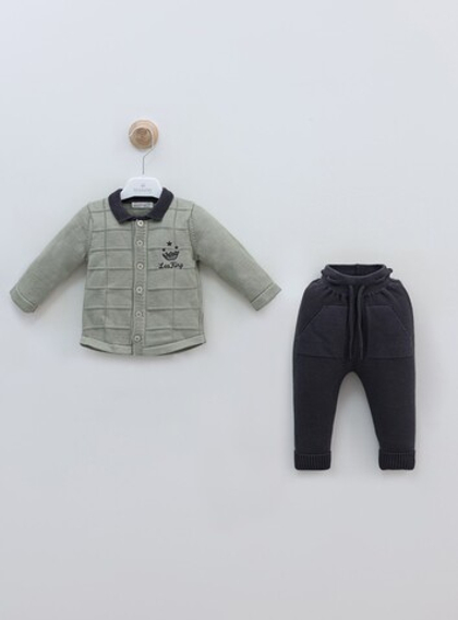 рубашка с брюками