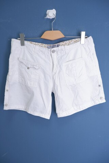 Шорты Amisu светлые 42 размер