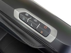 Массажное кресло Bodo Norton Black Домашнее