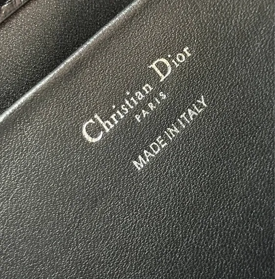 Сумка Dior Toujours вертикальная, черный