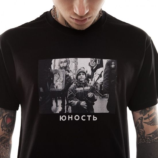 Футболка ЮНОСТЬ Мальчик с автоматом Black