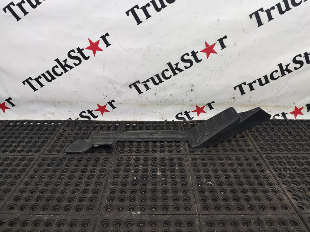 Накладка порога левая