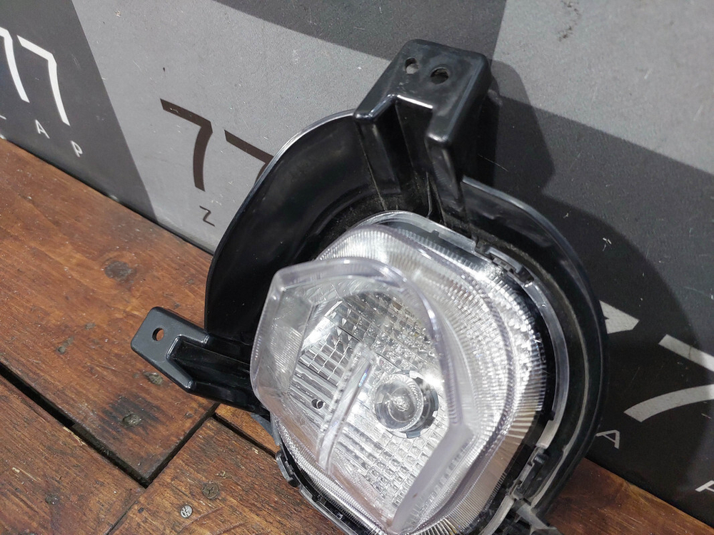 ПТФ передняя правая Hyundai Solaris 2 (HCR) 20-нв Б/У Оригинал 92208H5500