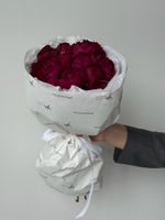 Букет 9шт бордовых пионов