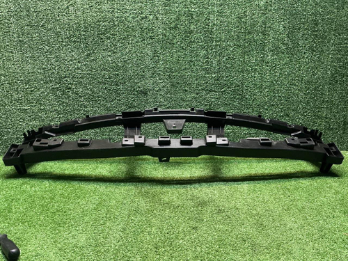 Кронштейн решетки радиатора Knewstar 001 (24-нв)