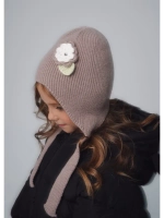 Шапка-чепчик для девочек на осень