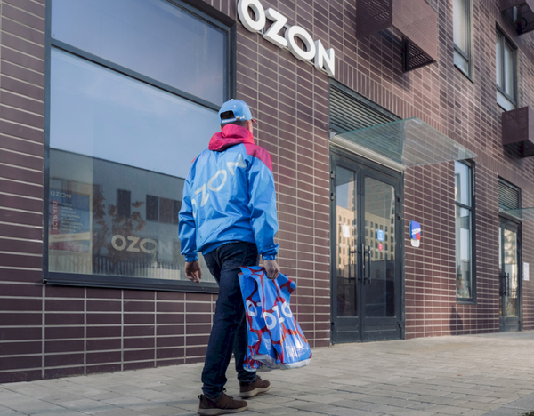 Ozon заявил о планах по выходу в офлайн