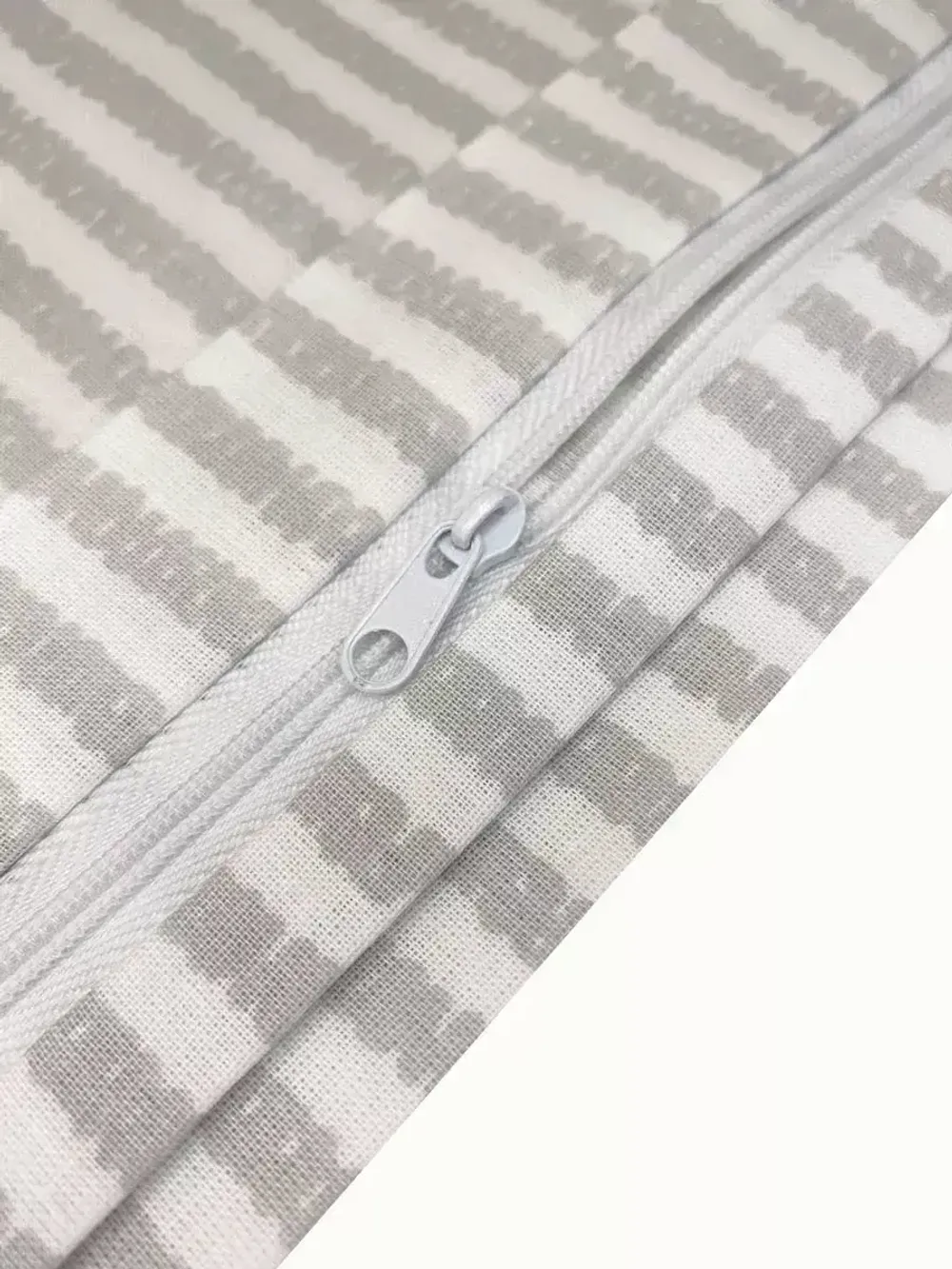 Наволочка 1шт перкаль Сказка "Лутон" 40x60 см на молнии