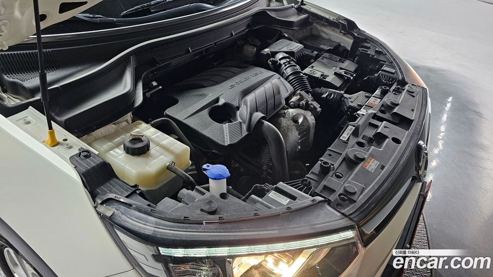 KG Mobility (Ssangyong) Very New Tivoli Дизель 1.6 2WD (11.2019)