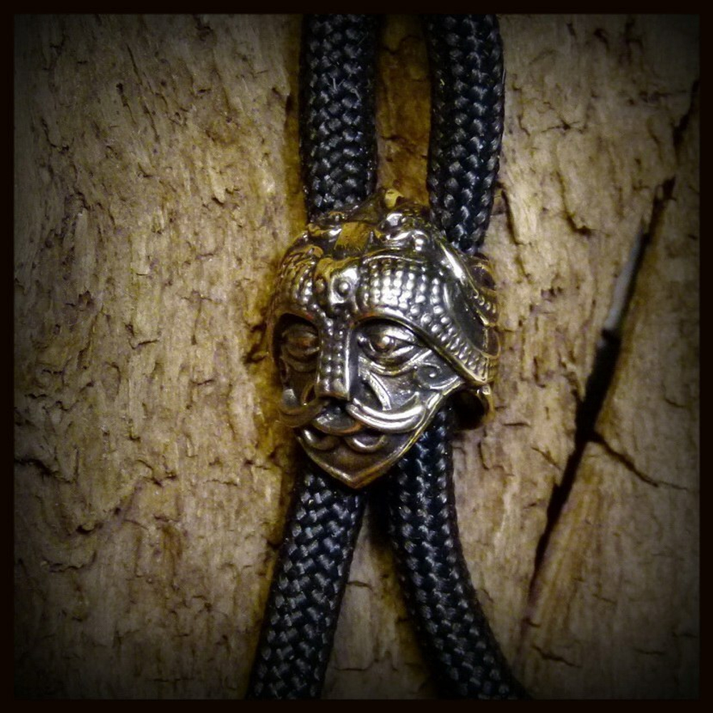 Бусина "Маска Одина" для темляков или браслетов , латунь